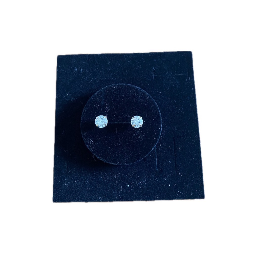 Gem stone fashion stud earrings